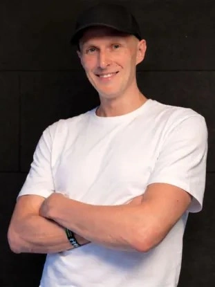 Когда медаль ничего не значит. Разговор, после которого не хочется ныть - Бег Вреден Слушать аудио книги онлайн без регистрации полностью бесплатно - knigavkarmane.net